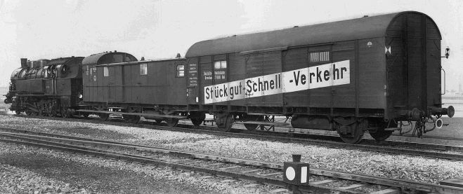 Leigeinheit aus Pw3 und Gll 12 mit Zuglok 93.5