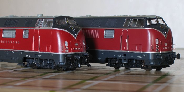 Rocos 220 und 221 im Vergleich