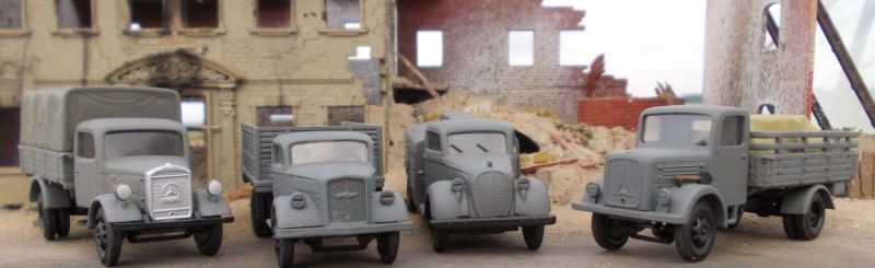 Die vier Dreitonner friedlich vereint