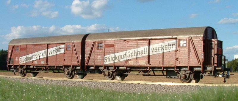 Gllh 12: GFN-Modell mit gro�em Schriftzug