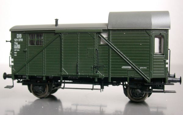 Pwg pr 14 in Epoche 3a von Fleischmann (links) und Brawa