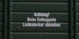 Anschrift 'Lichtstecker ziehen' an den Stirnseiten